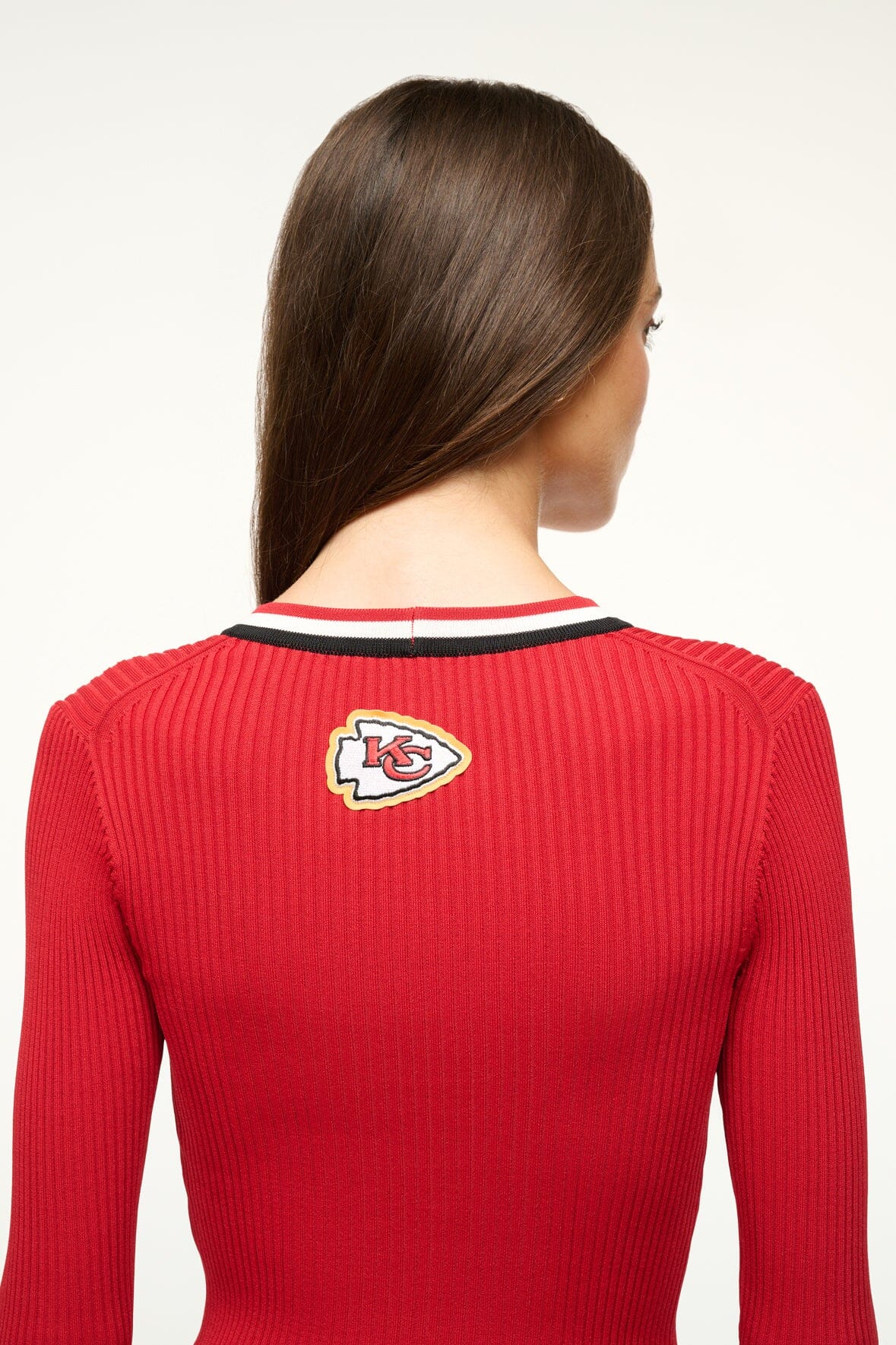 Image THE STAUD NFL CARGO SWEATER | CHIEFS 4 of 6 and Clicking this image will trigger a zoom pop-up