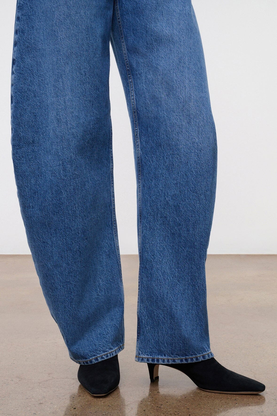 Image JACKSON BARREL JEAN | VINTAGE WASH 6 of 12 and Clicking this image will trigger a zoom pop-up