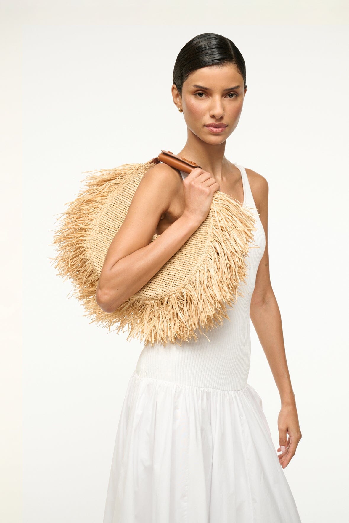 【STAUD】Moon Raffia Tote Bag MOON RAFFIA TOTE BAG NATURAL FRINGE