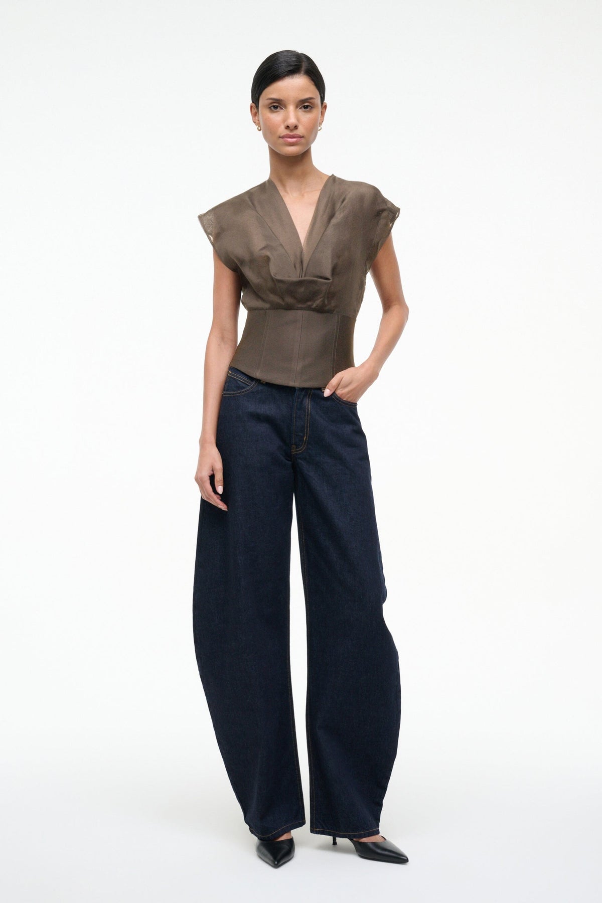 Image PINNACLE TOP | TRUFFLE 4 of 5 and Clicking this image will trigger a zoom pop-up