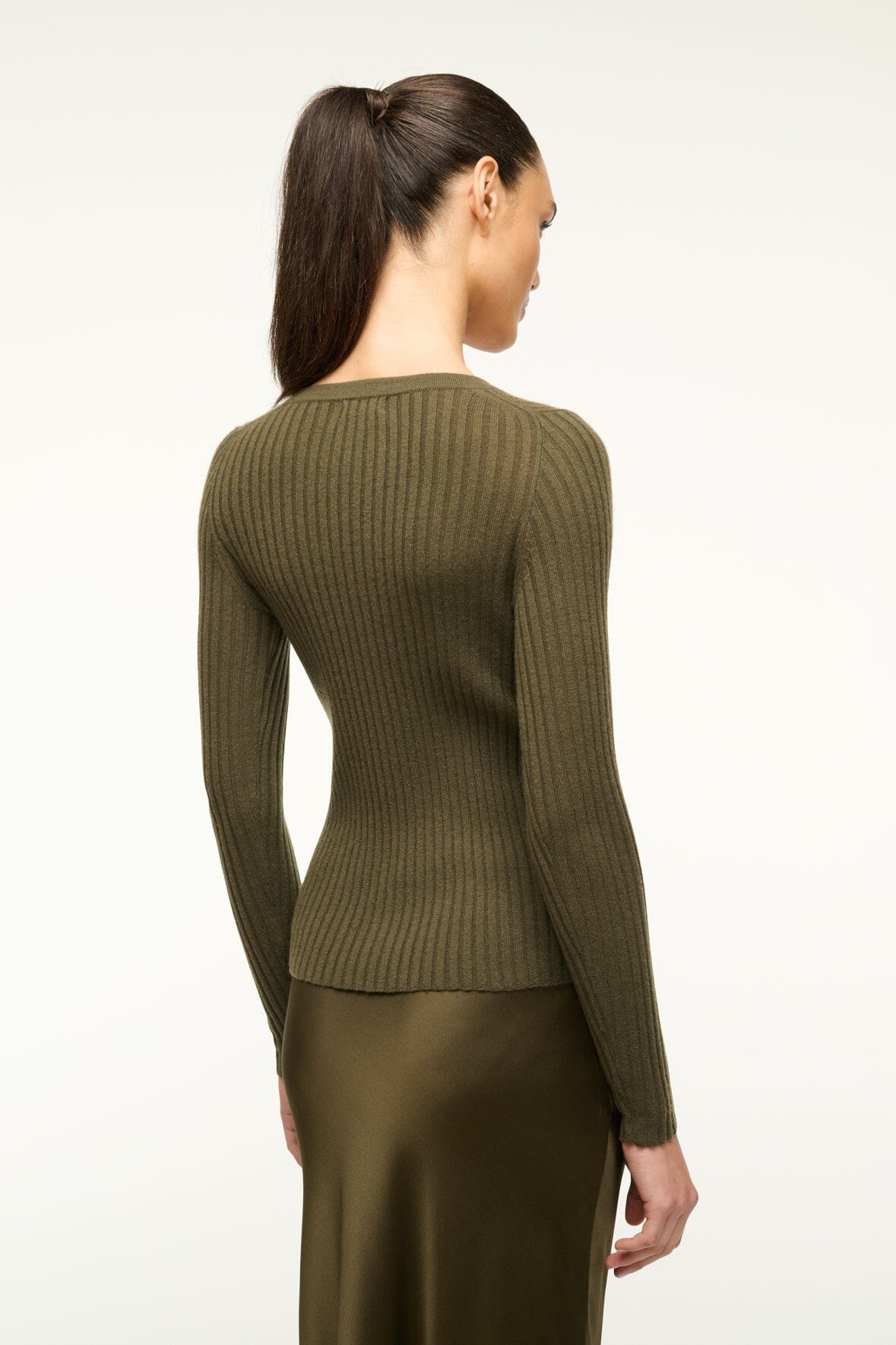 Image CARGO CASHMERE SWEATER | DARK OLIVE 3 of 4 and Clicking this image will trigger a zoom pop-up