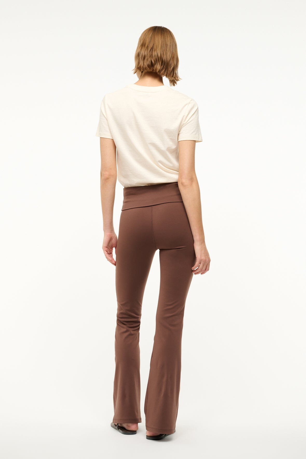 Image STRIDE PANT | DARK OAK 3 of 7 and Clicking this image will trigger a zoom pop-up