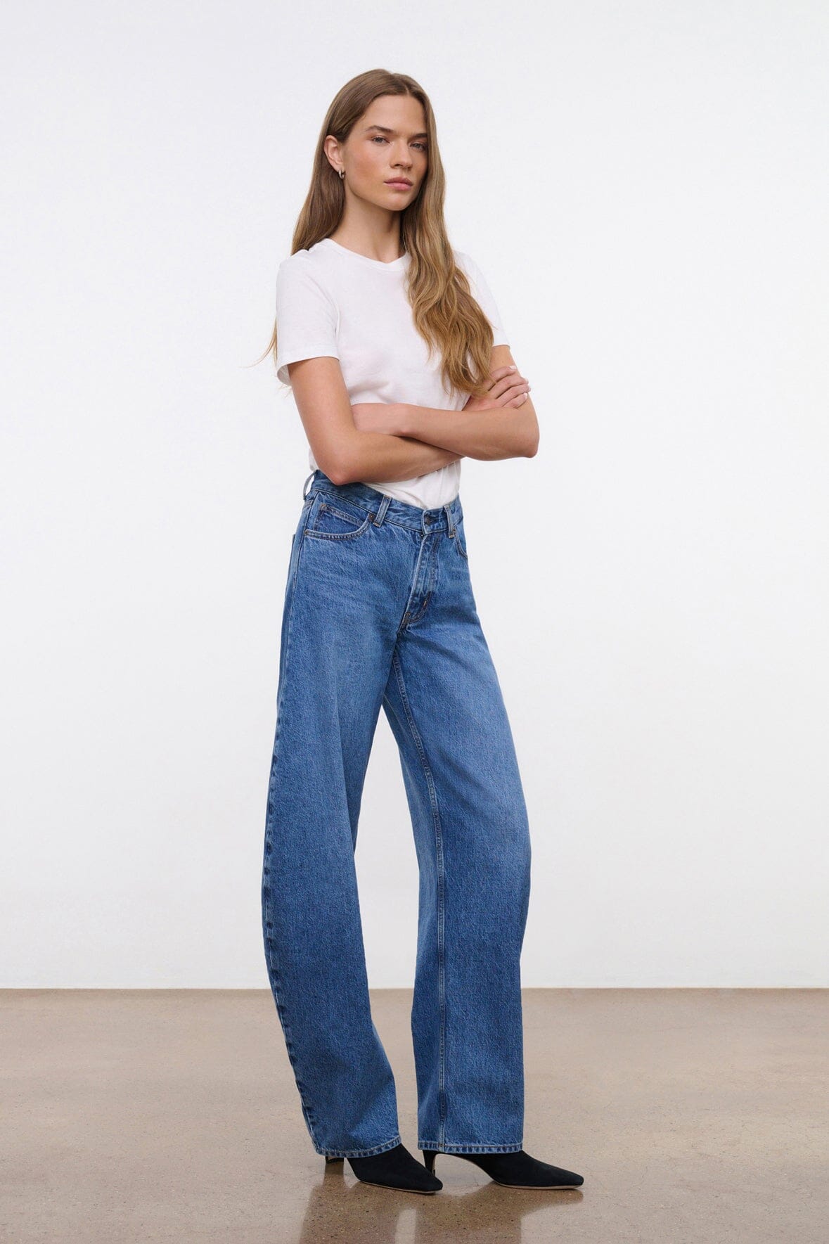 Image JACKSON BARREL JEAN | VINTAGE WASH 2 of 12 and Clicking this image will trigger a zoom pop-up