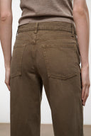 Relaxed jeans, dark olive, back welt pockets with stitched waistband