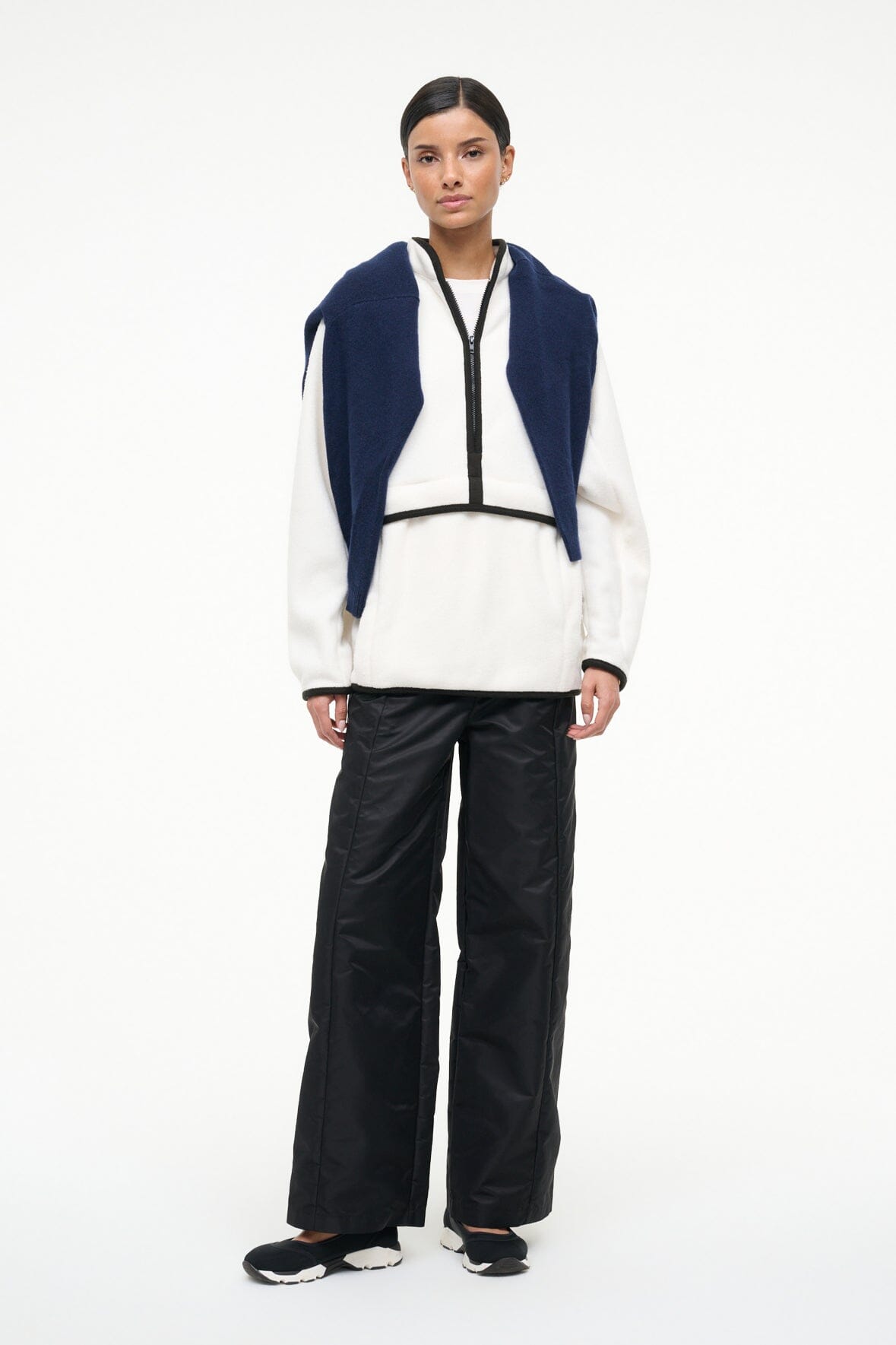 Image GRAF PULLOVER | IVORY BLACK 3 of 6 and Clicking this image will trigger a zoom pop-up