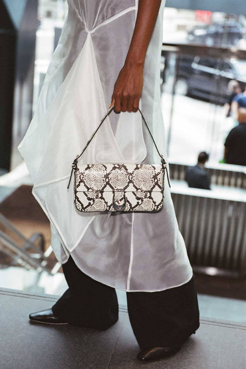 Go to Shop the Look view 1