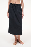 SHORE SKIRT | BLACK BLACK / XS