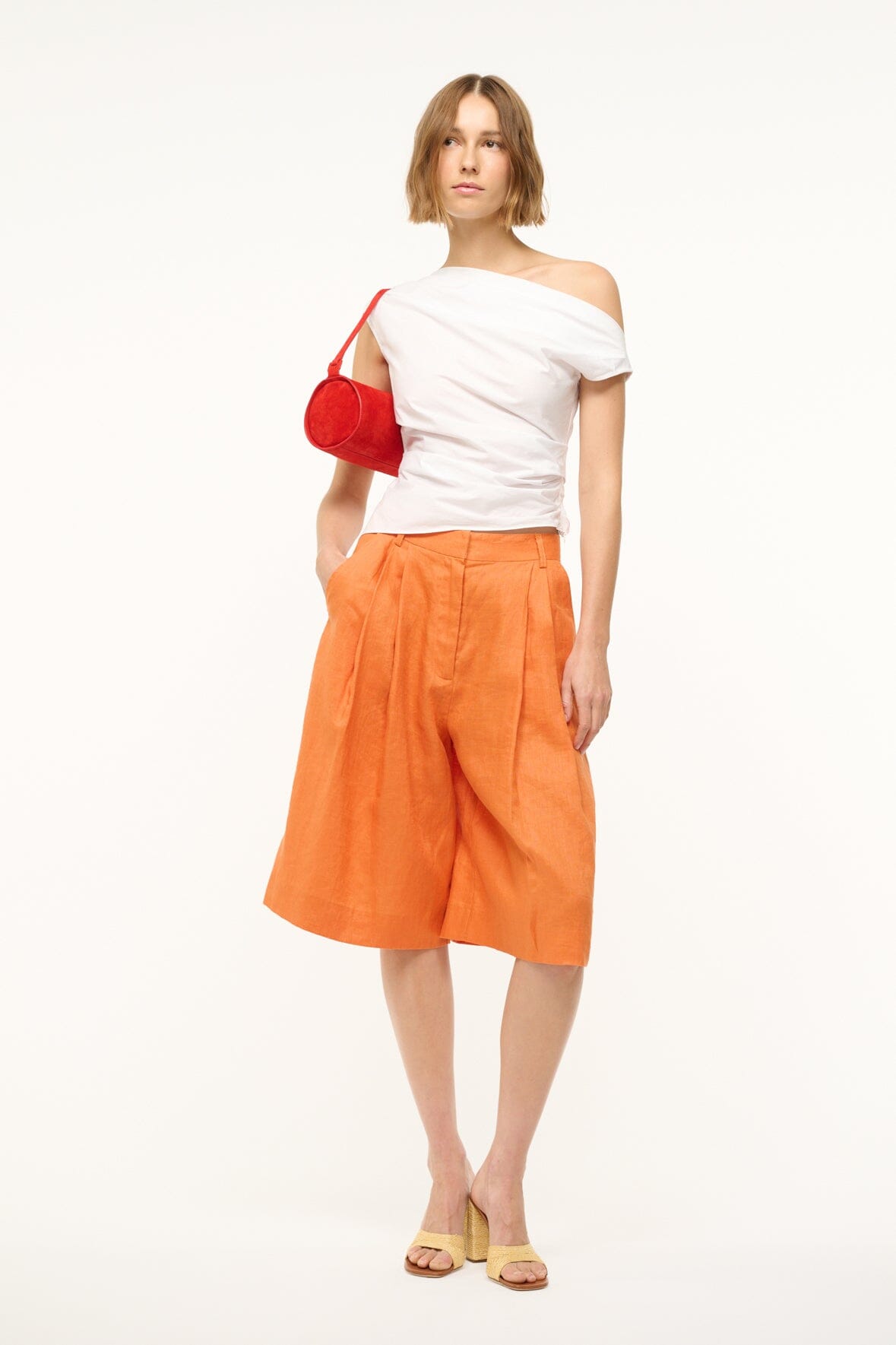 Image CRUZ BERMUDA LINEN SHORT | APRICOT 1 of 7 and Clicking this image will trigger a zoom pop-up