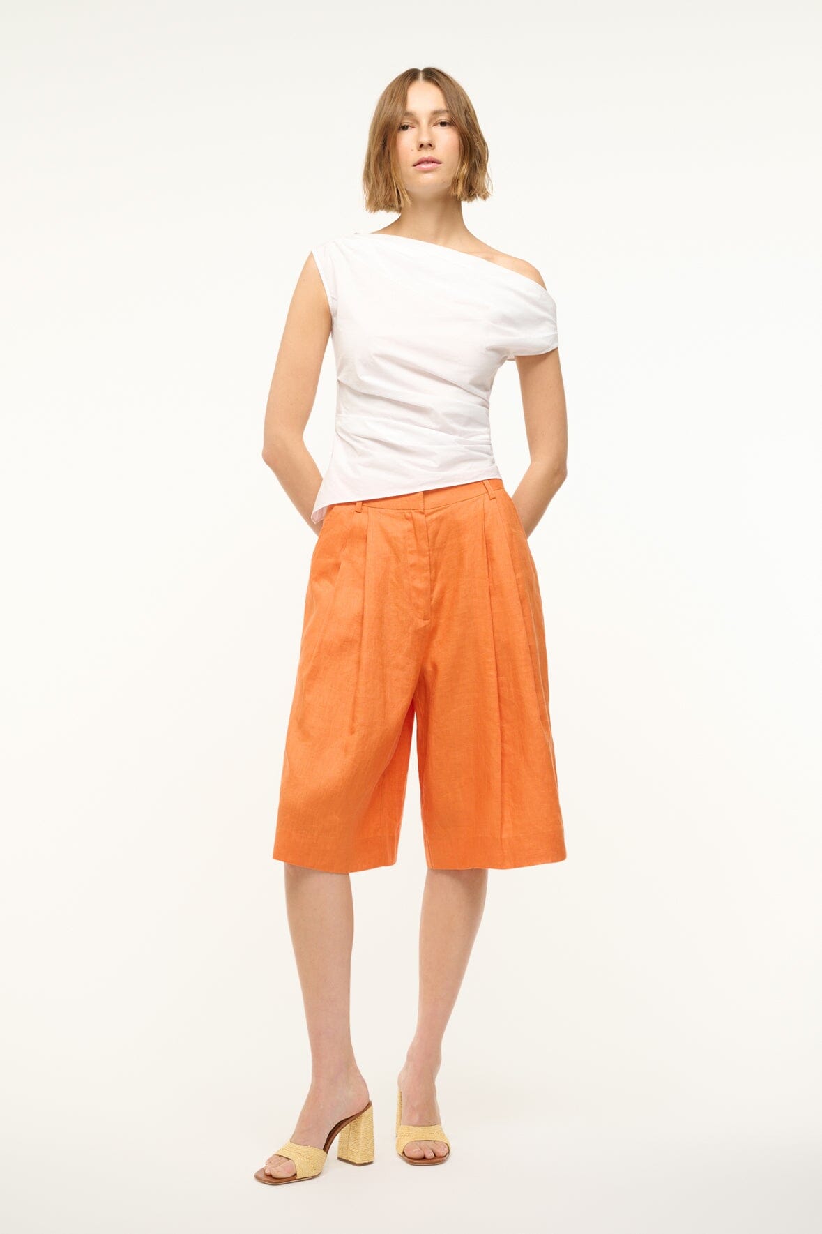 Image CRUZ BERMUDA LINEN SHORT | APRICOT 3 of 7 and Clicking this image will trigger a zoom pop-up