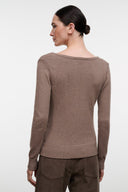 Cigar brown cashmere sweater with ribbed cuffs and hem, V-neck back