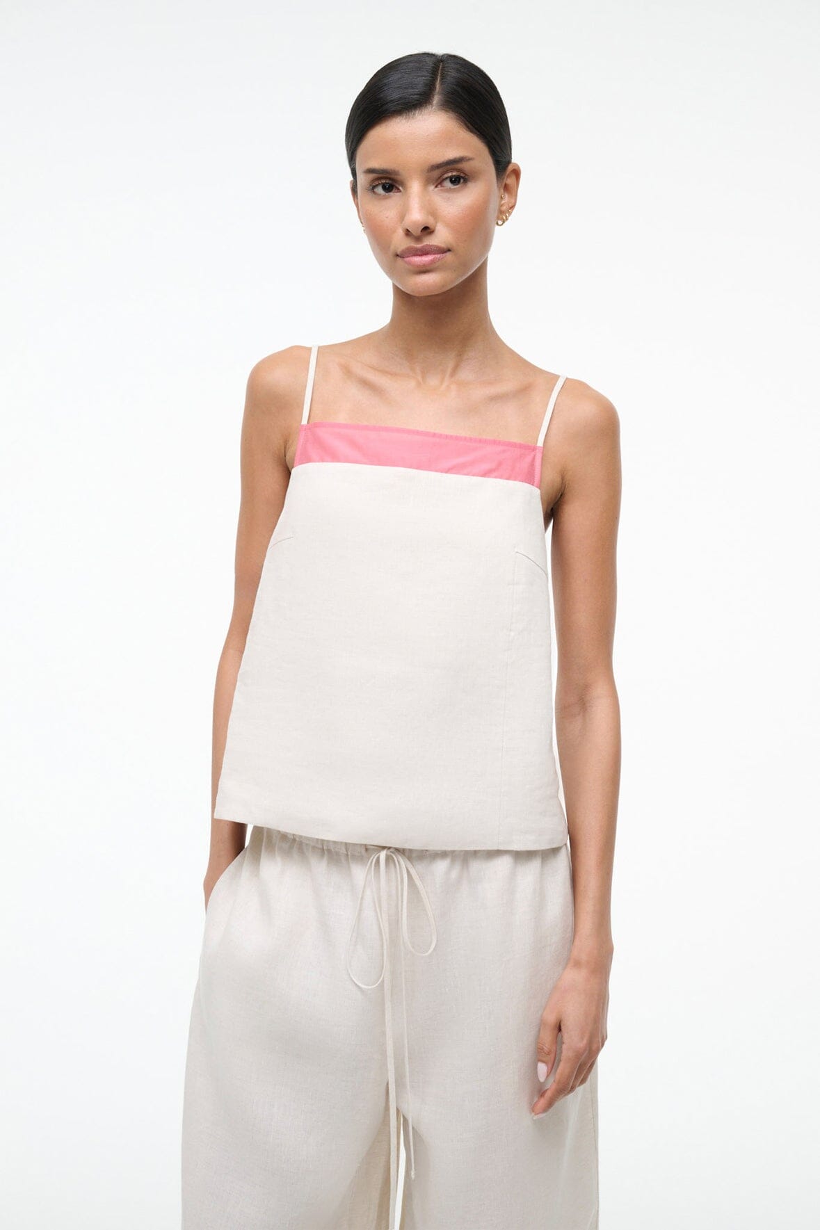 Home / Linen Clothing /MAISIE LINEN TOP { "@context": "https://schema.org", "@type": "BreadcrumbList", "itemListElement": [{ "@type": "ListItem", "position": 1, "name": "Home" ,"item": "https:\/\/staud.clothing\/" },{ "@type": "ListItem", "position": 2, "n