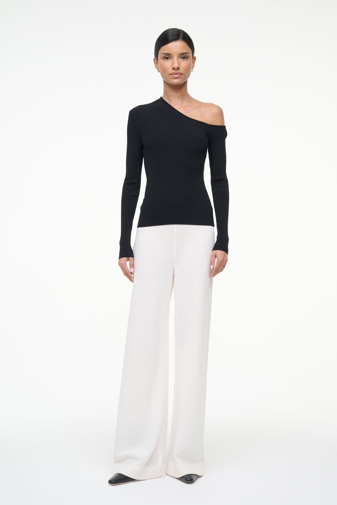 Image LOIS TOP | BLACK 2 of 4 and Clicking this image will trigger a zoom pop-up