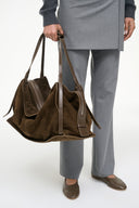 Image LARGE HAROLD BAG | TRUFFLE SUEDE 6 of 7