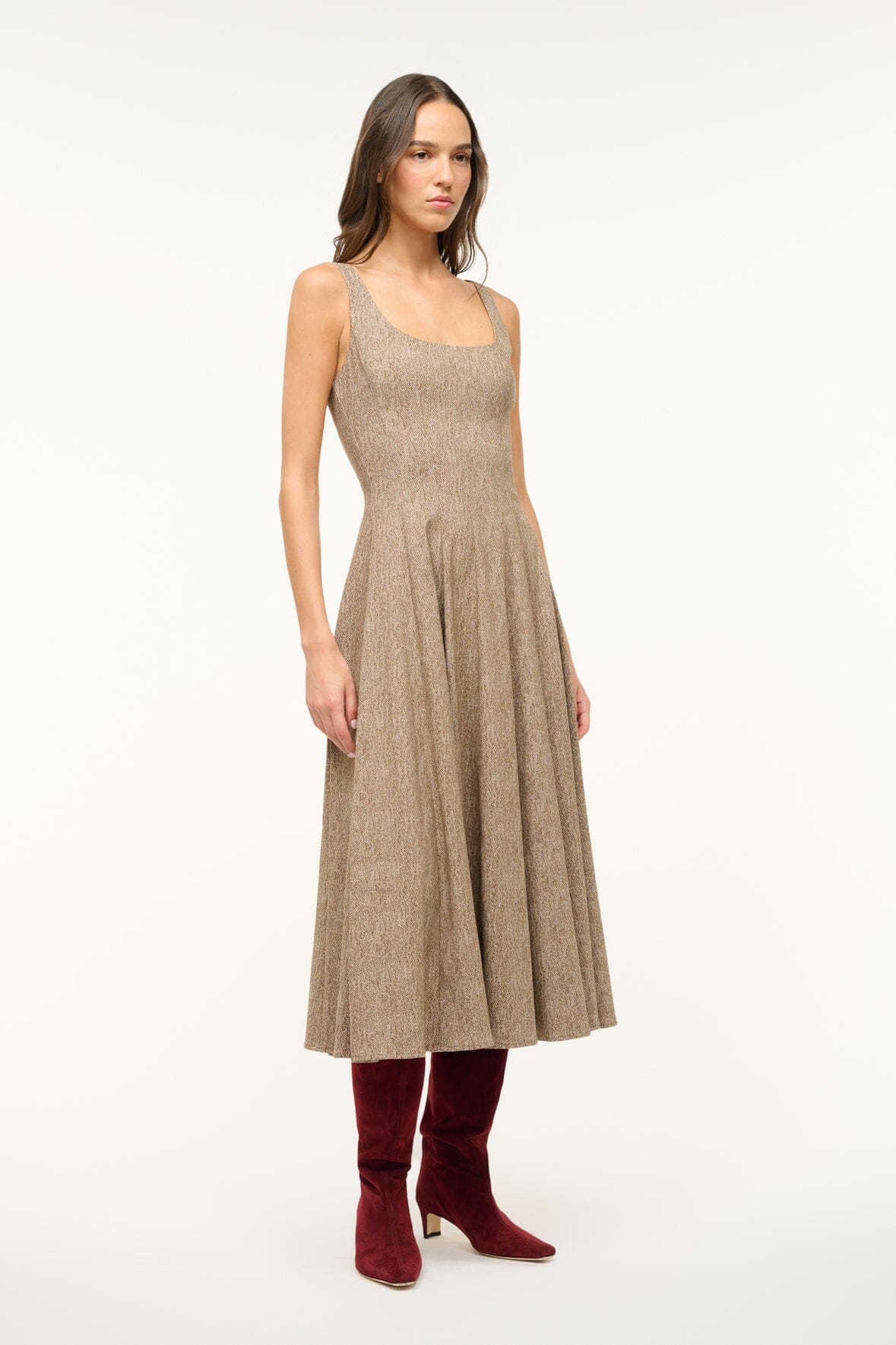 Image WELLS DRESS | MOCHA HERRINGBONE 4 of 5 and Clicking this image will trigger a zoom pop-up