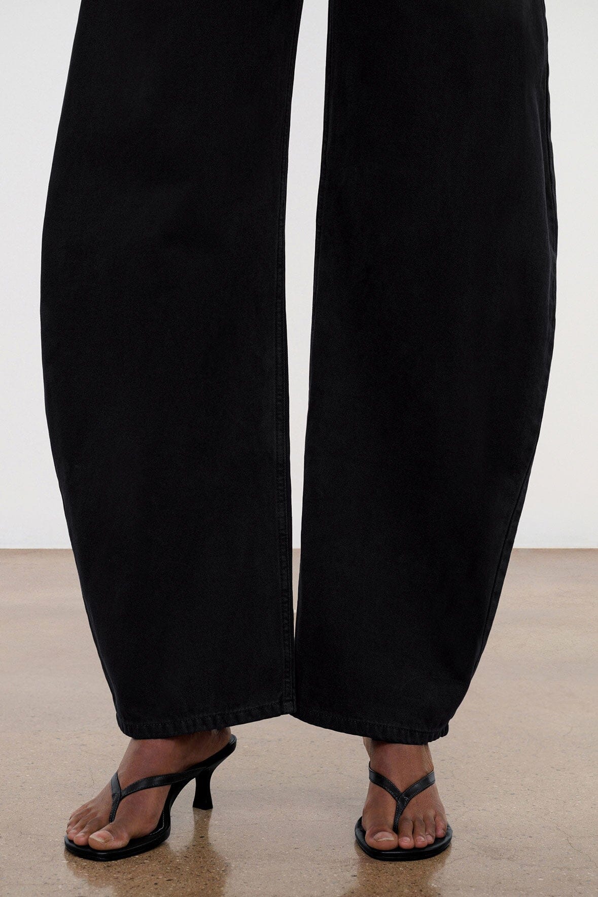 Image JACKSON STUDDED BARREL JEAN | BLACK 6 of 11 and Clicking this image will trigger a zoom pop-up