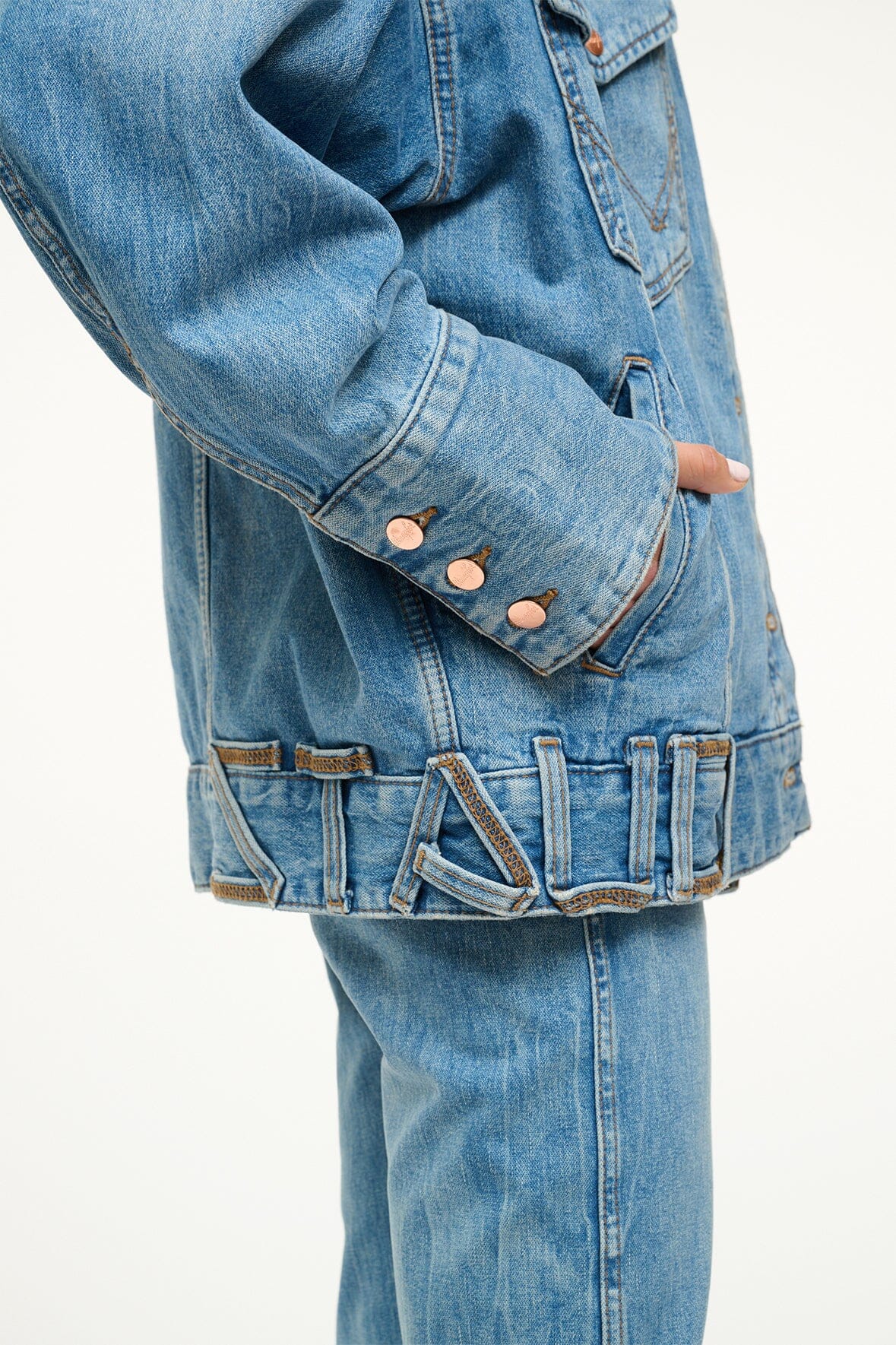 Image STAUD + WRANGLER THE BIGGEST JEAN JACKET | MID BLUE 3 of 6 and Clicking this image will trigger a zoom pop-up