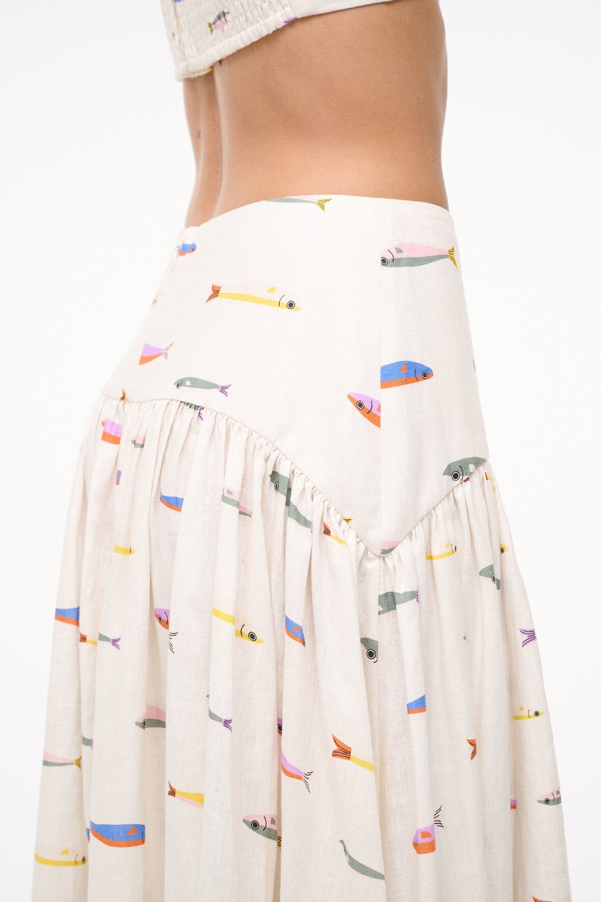 Image PROCIDA LINEN SKIRT | POP SARDINES IVORY 5 of 6 and Clicking this image will trigger a zoom pop-up