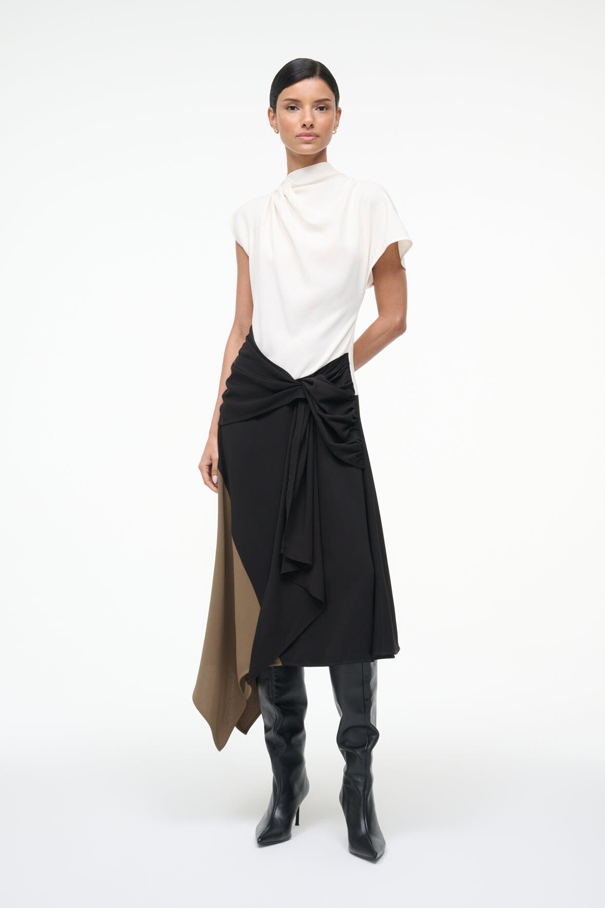Image DAVINA DRESS | BLACK MULTI 3 of 8 and Clicking this image will trigger a zoom pop-up