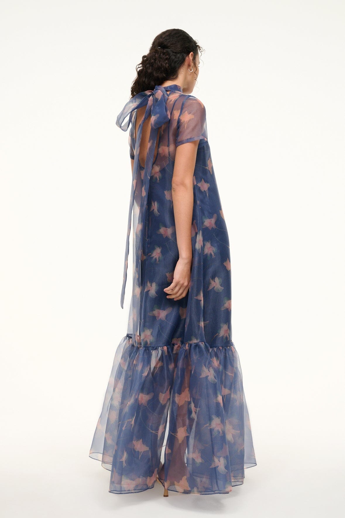 Image CALLUNA DRESS | BOTANICAL NAVY 4 of 6 and Clicking this image will trigger a zoom pop-up