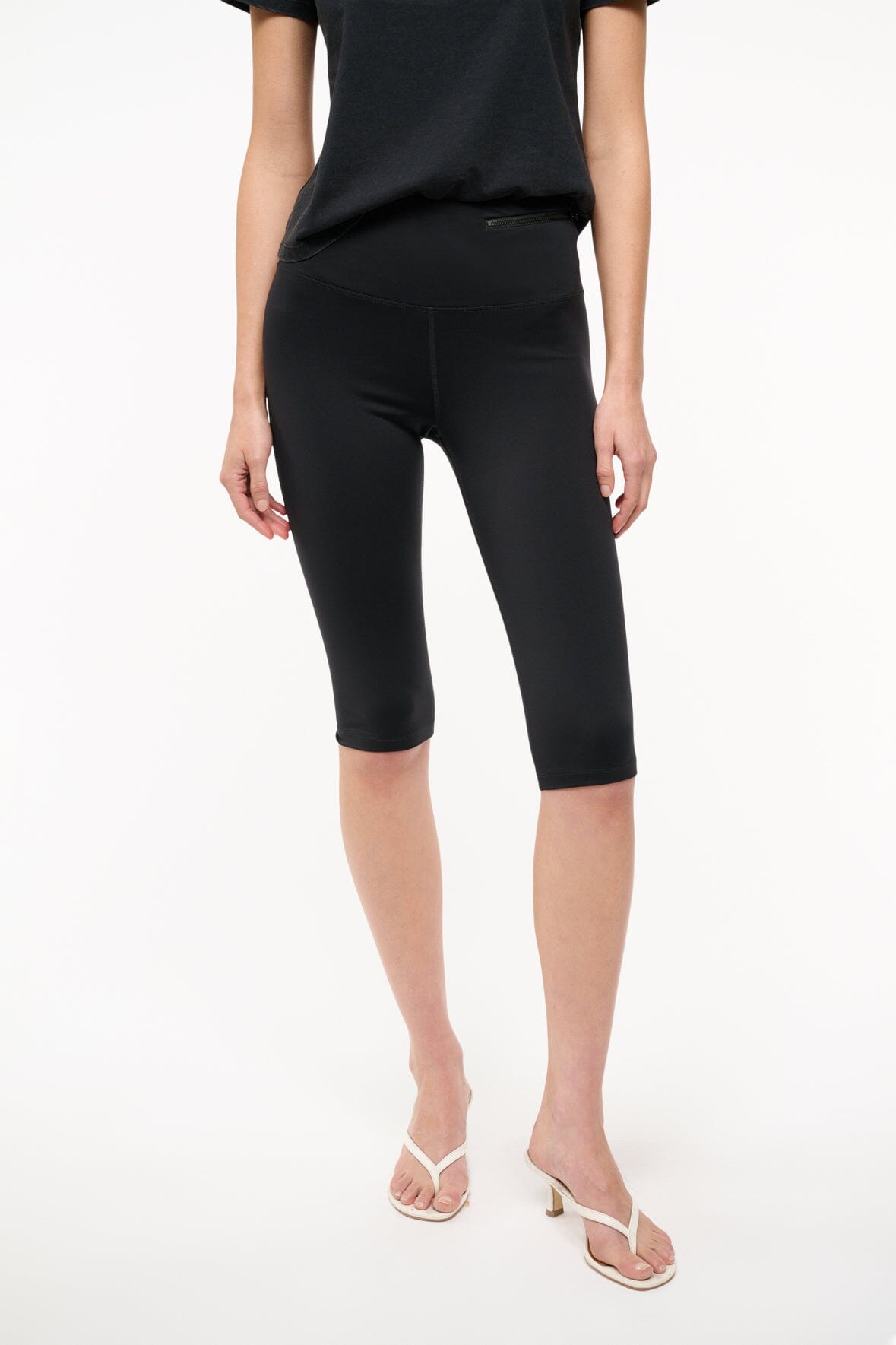 Image TREAD CAPRI | BLACK 5 of 7 and Clicking this image will trigger a zoom pop-up
