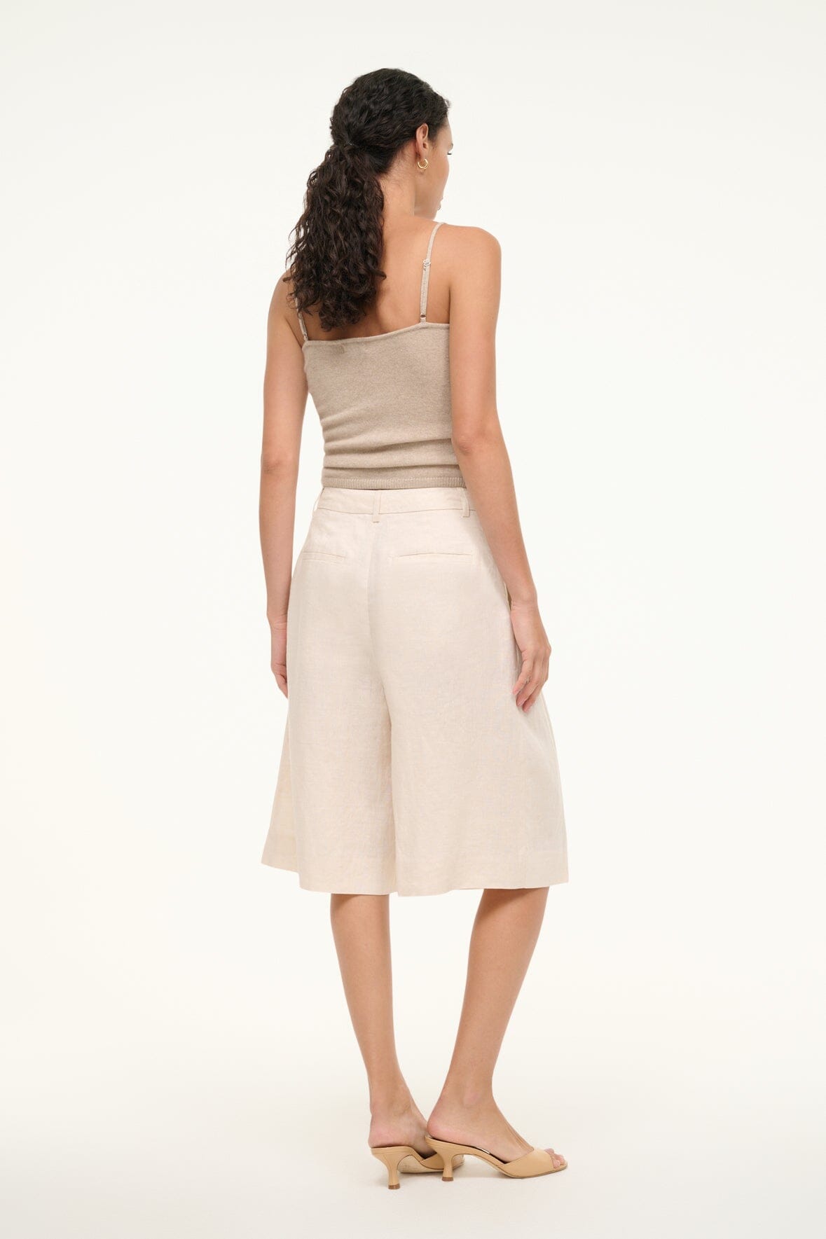 【送料&関税込】Kiton Embroidered Linen Bermuda Shorts P01001996.jpg