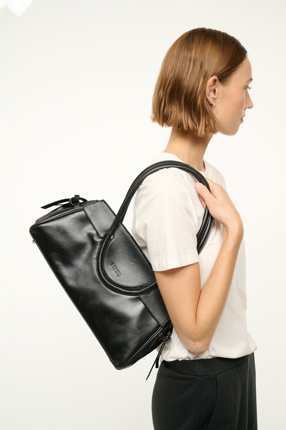 Image MAUDE SHOULDER BAG | BLACK 6 of 8 and Clicking this image will trigger a zoom pop-up