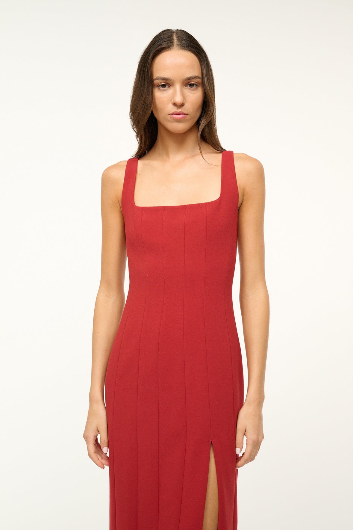 Image ANKLE PORTRAIT DRESS | ROUGE 3 of 5 and Clicking this image will trigger a zoom pop-up