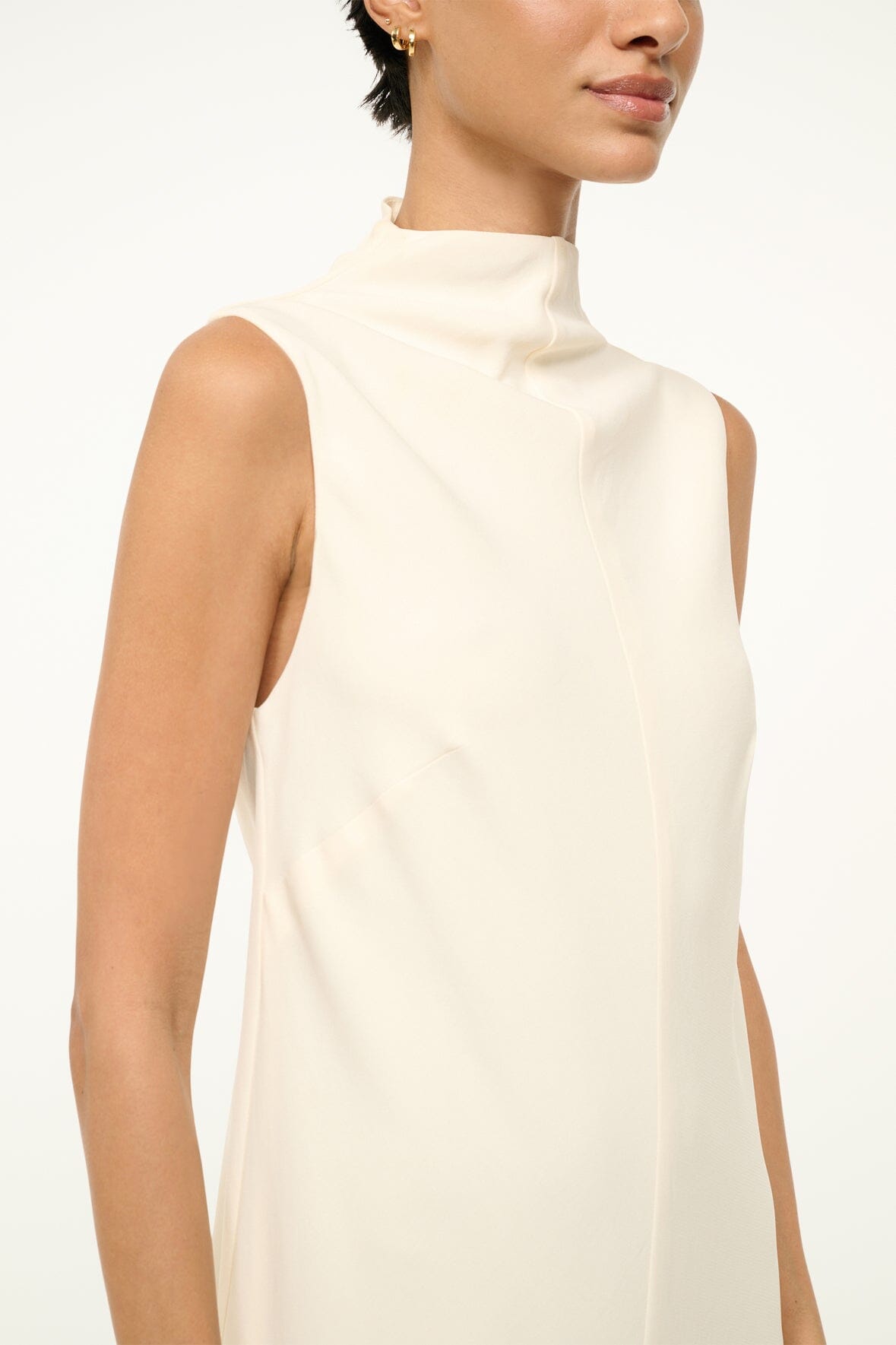 Image ARAYA DRESS | IVORY 4 of 6 and Clicking this image will trigger a zoom pop-up