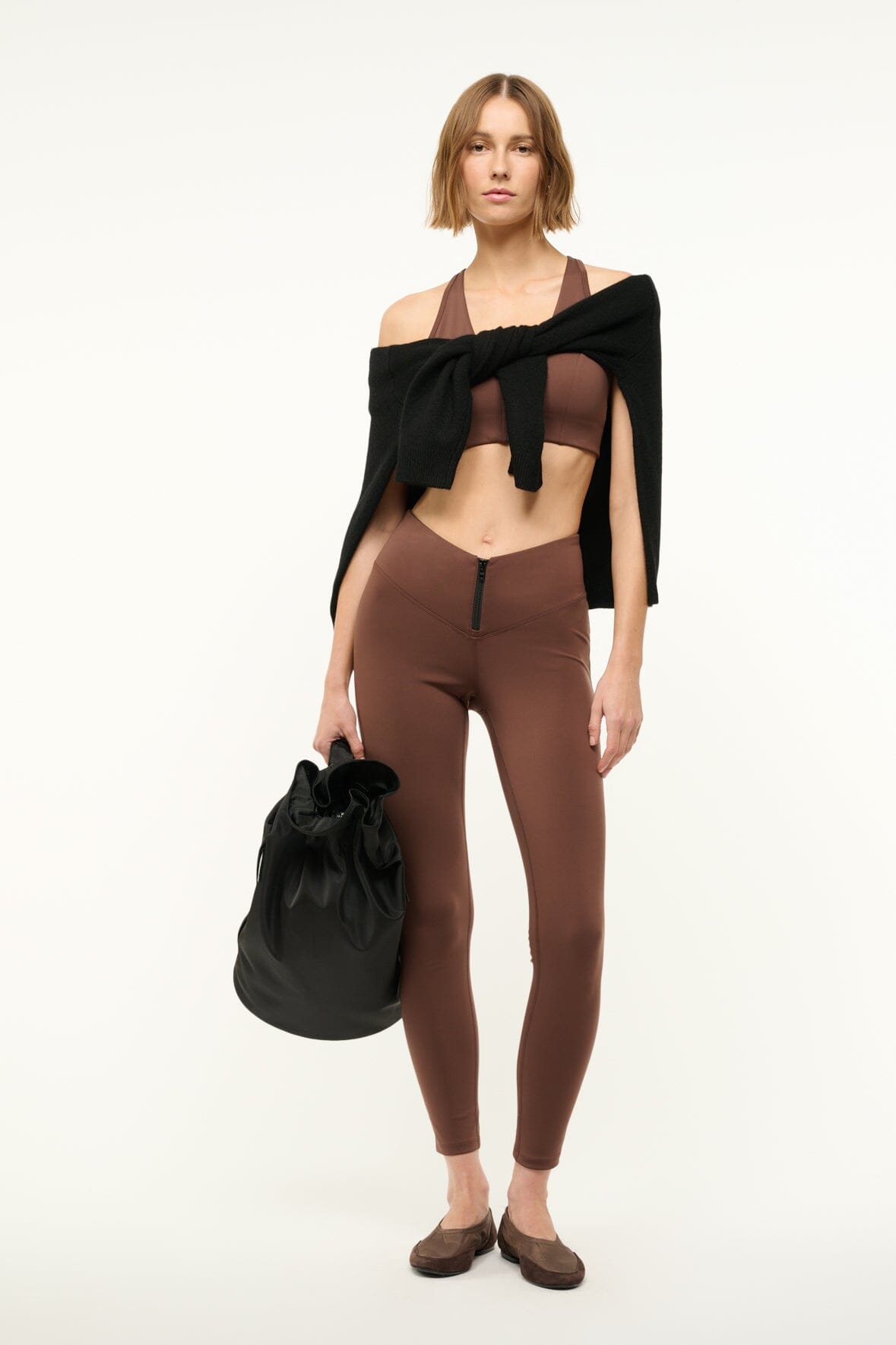 Image PULSE LEGGING | DARK OAK 1 of 5 and Clicking this image will trigger a zoom pop-up