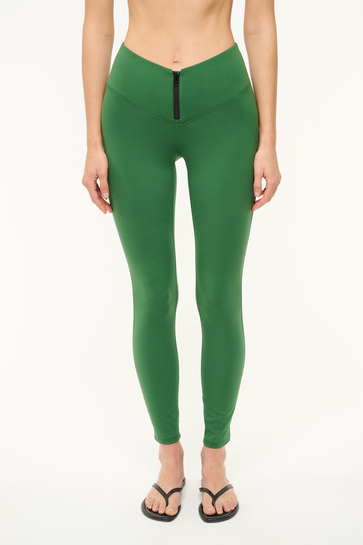 Image PULSE LEGGING | JUNGLE 4 of 8 and Clicking this image will trigger a zoom pop-up