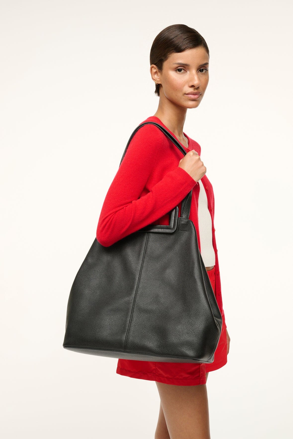 Image GRANDE TOTE BAG | BLACK 8 of 11 and Clicking this image will trigger a zoom pop-up