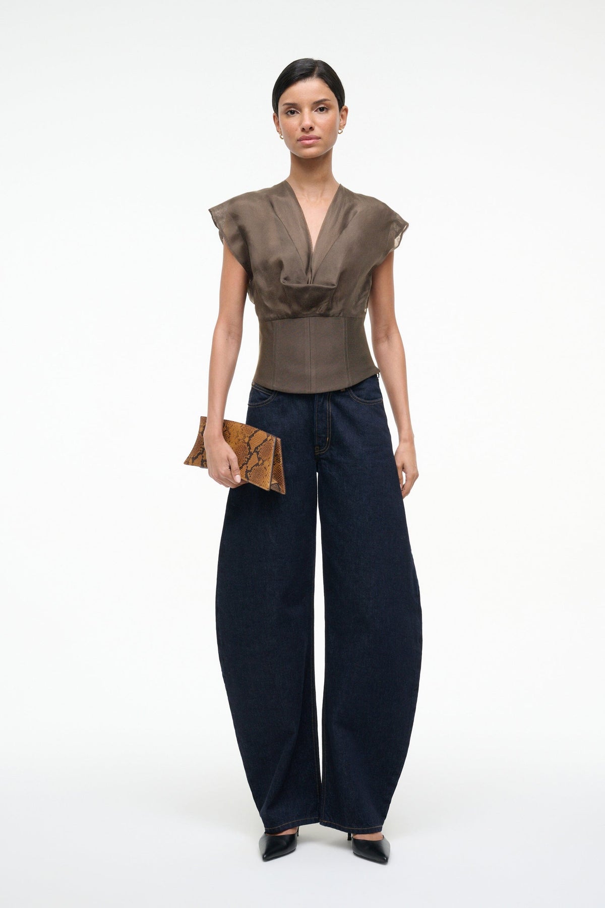 Image PINNACLE TOP | TRUFFLE 2 of 5 and Clicking this image will trigger a zoom pop-up