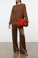 Brown cashmere crewneck sweater with long sleeves, relaxed fit