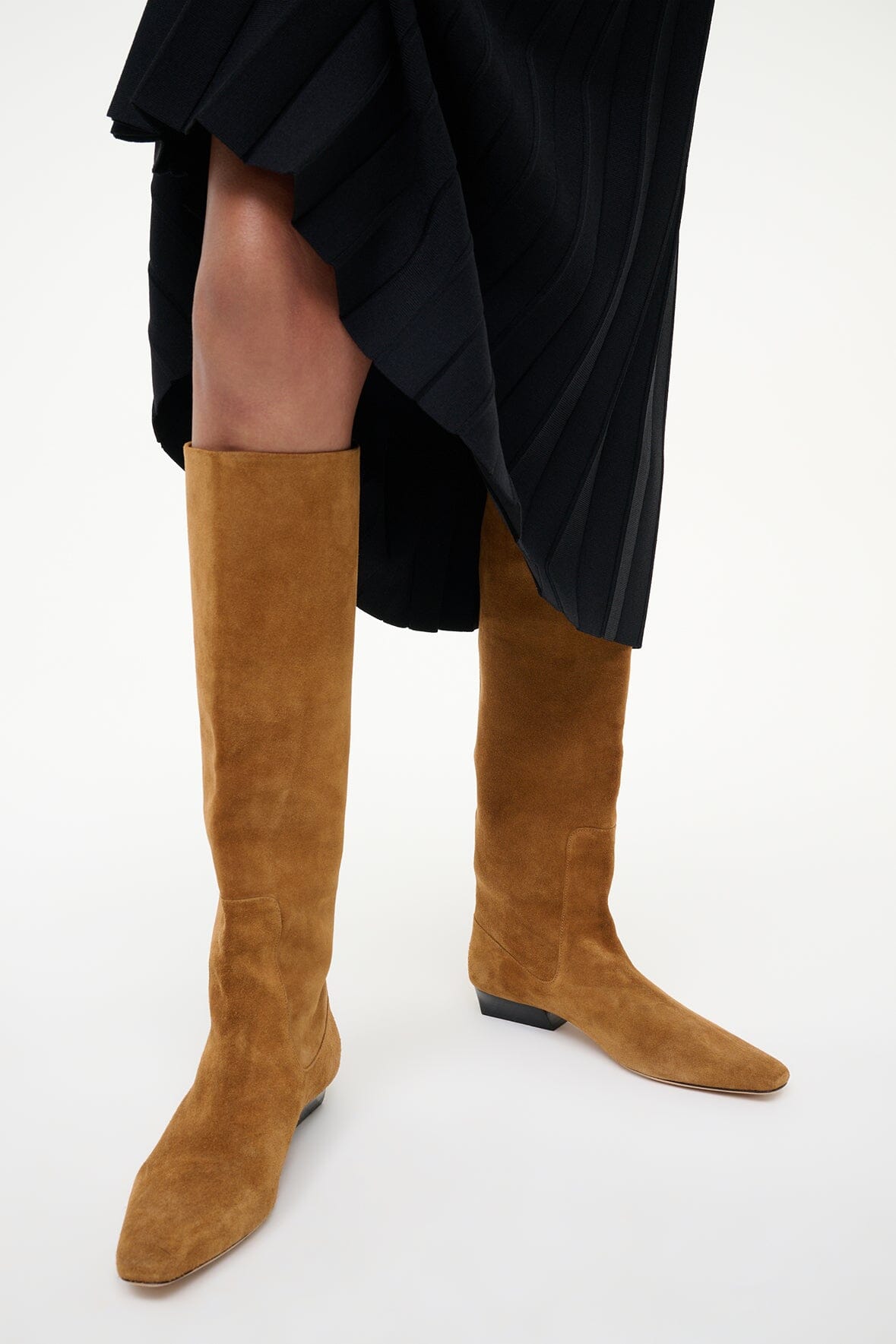 【関税込み】Staud タン Wally アンクルブーツ WALLY FLAT BOOT TAN SUEDE