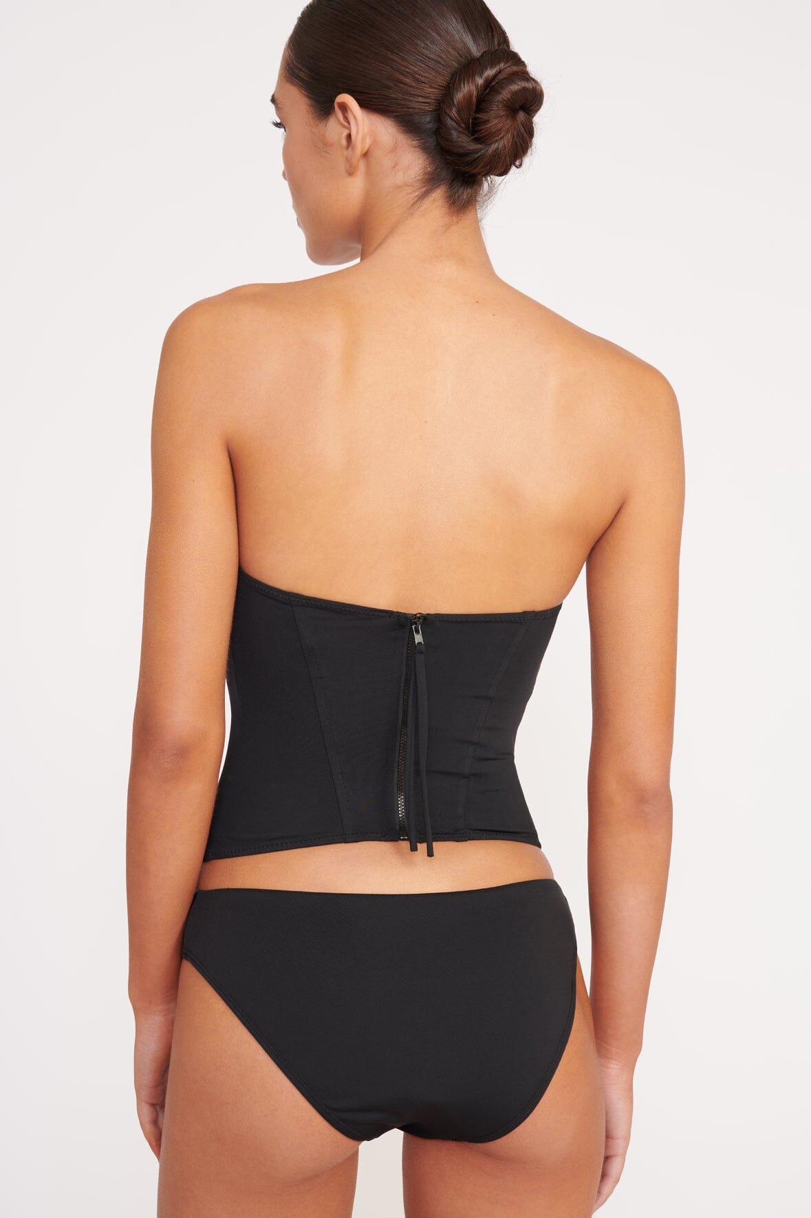 I costumi neri più accattivanti dell'estate 2024, impossibile non averli! 103 FRANCESCA BIKINI TOP BLACK 0272 web c25a240f 2461 4392 a1ba 44dec5383519