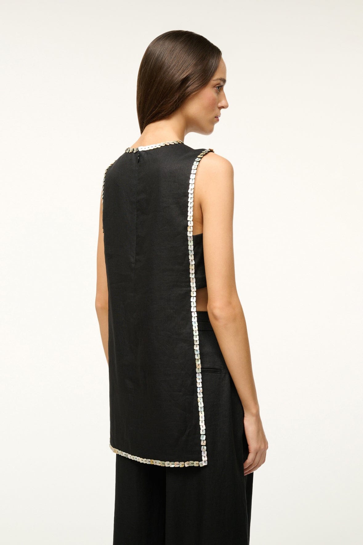 Image HARBOR TUNIC | BLACK 4 of 5 and Clicking this image will trigger a zoom pop-up