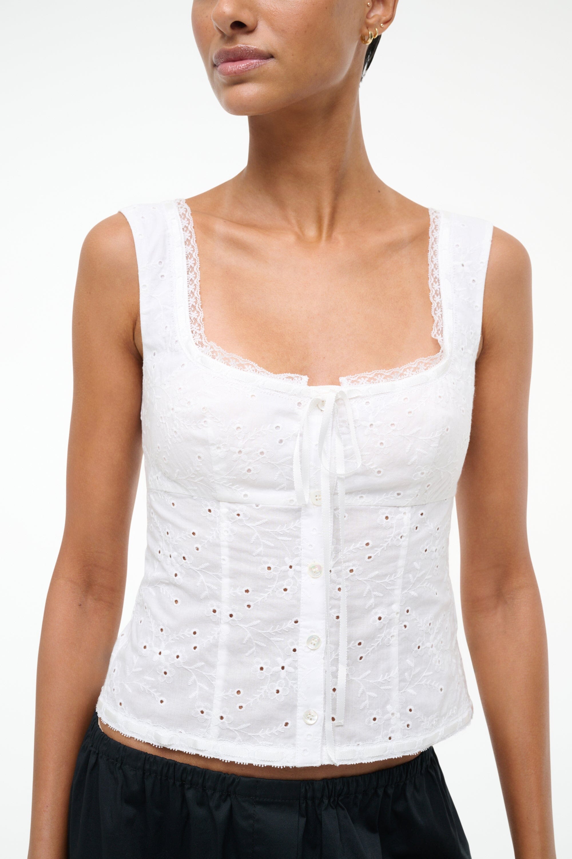 LOU TOP WHITE EYELET