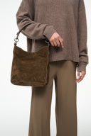 Image MEL SHOULDER BAG | TRUFFLE SUEDE 4 of 8
