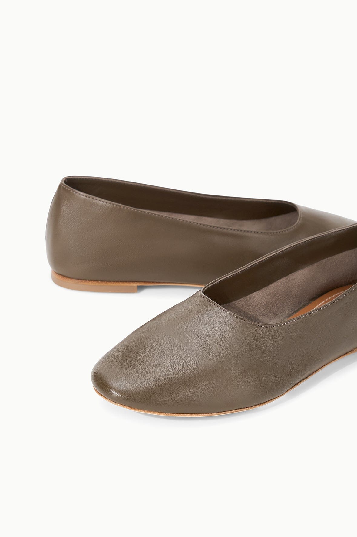 STAUD ALBA BALLET FLAT TRUFFLE