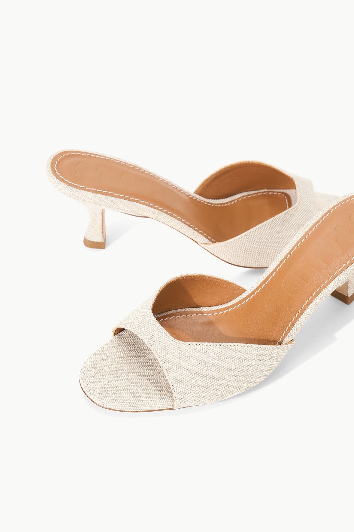 Image BRIGITTE MULE | NATURAL 3 of 6 and Clicking this image will trigger a zoom pop-up