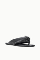 JUNO THONG | BLACK BLACK / 36