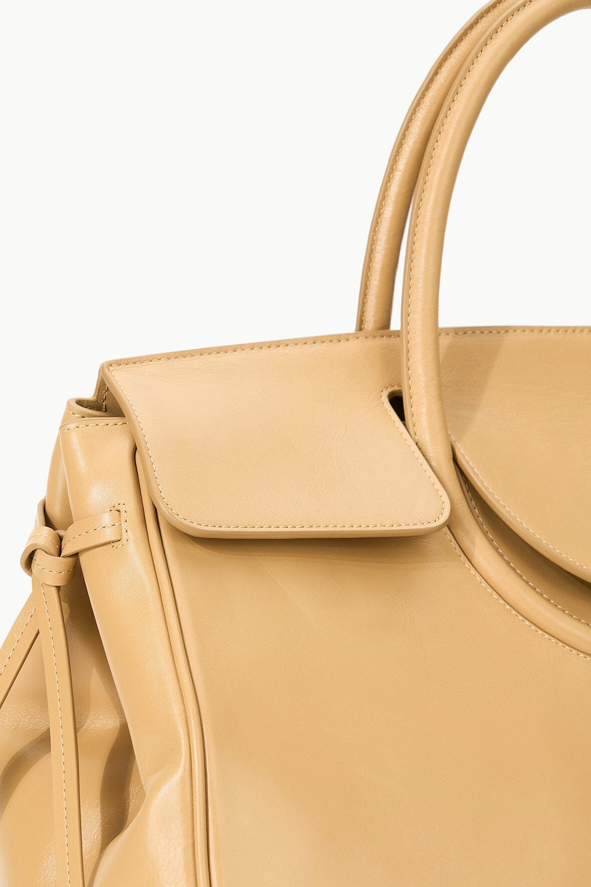 【関税込み】Staud トープ Maude Carryall ダッフルバッグ MAUDE CARRYALL CAMEL
