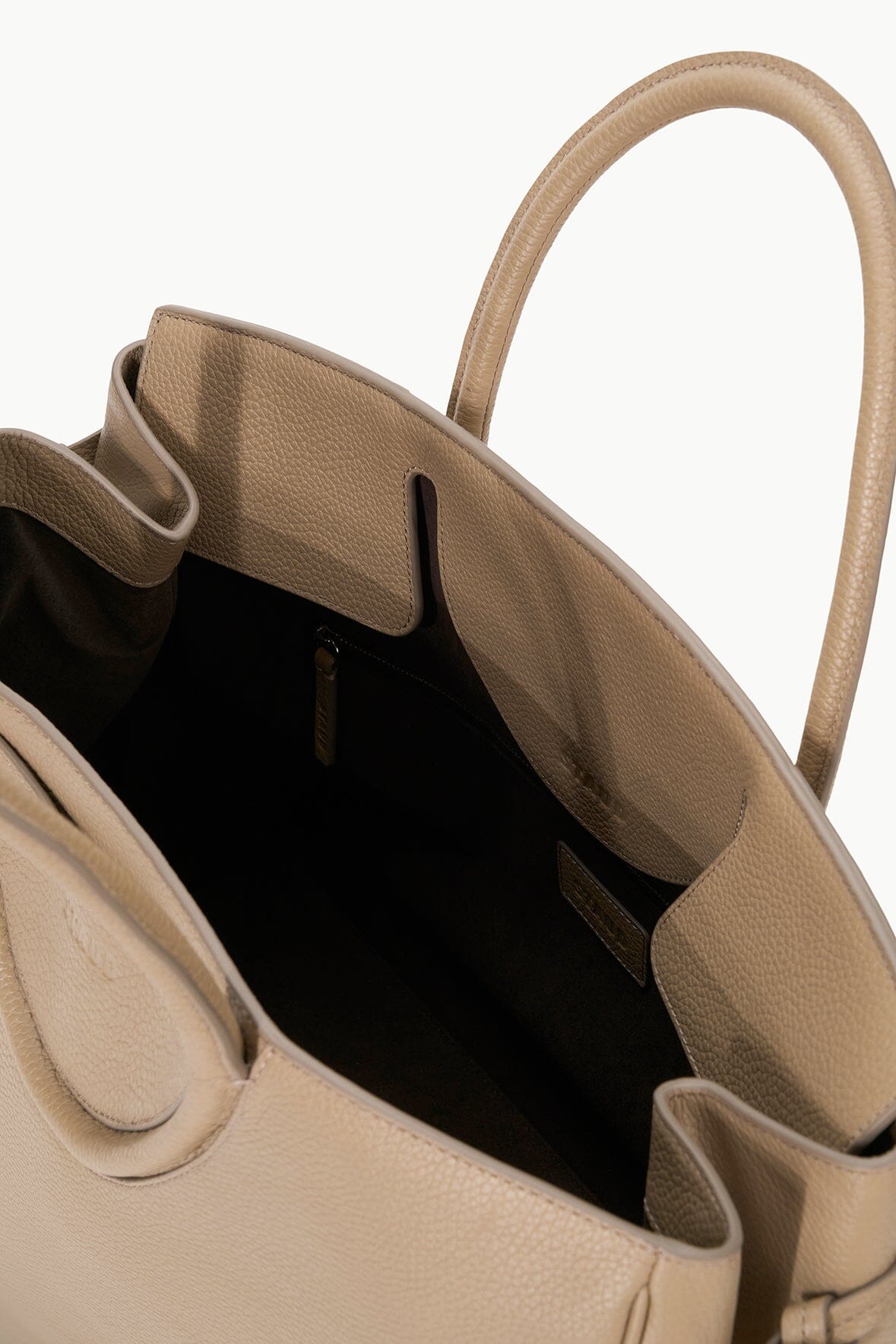 【関税込み】Staud トープ Maude Carryall ダッフルバッグ MAUDE CARRYALL ESPRESSO