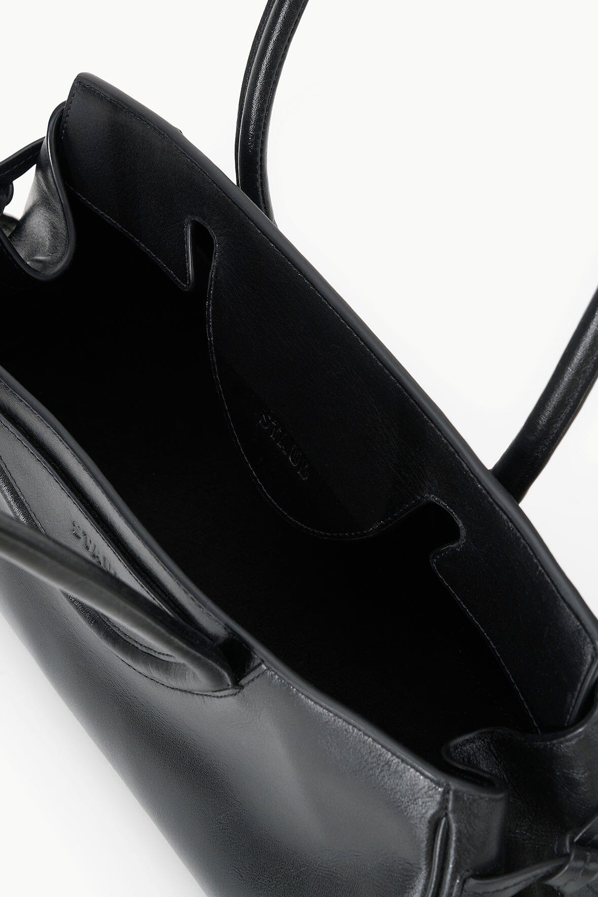 Image MAUDE SHOULDER BAG | BLACK 5 of 8 and Clicking this image will trigger a zoom pop-up