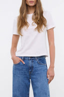 White crew neck T-shirt with short sleeves, fitted casual top