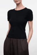 Cashmere crewneck tee in black with short sleeves, fitted knit top